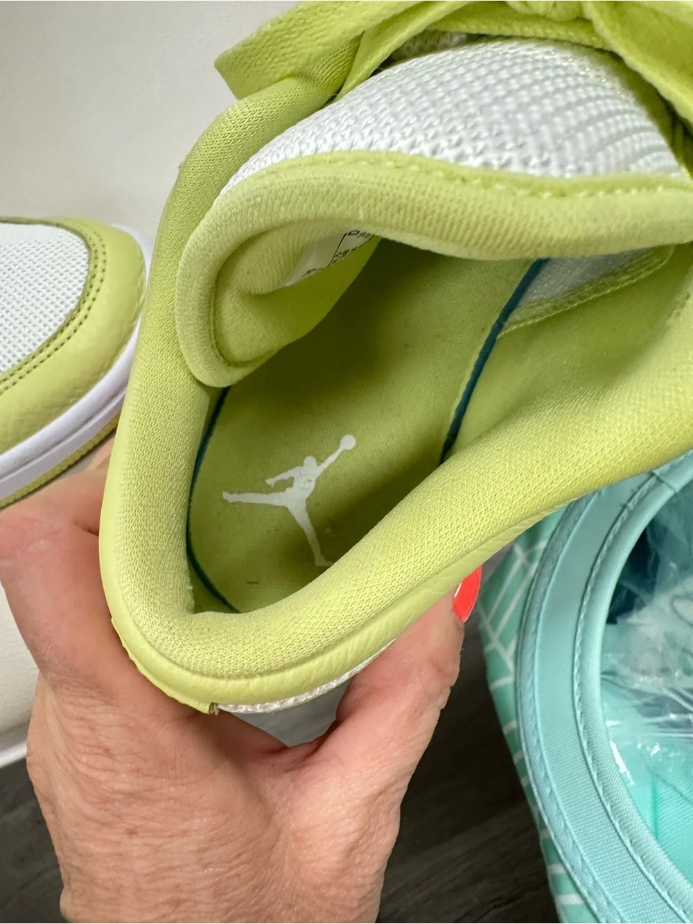 Nike Air Jordan 1 Low Lime Green & White Sneakers Women’s Size 7 (EU 38)